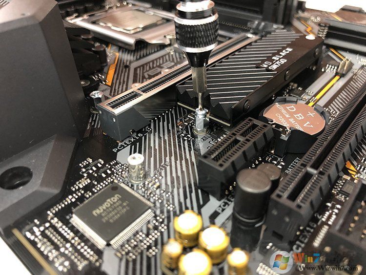 電腦怎么安裝固態(tài)硬盤？電腦安裝M.2和SATA SSD硬盤教程圖解