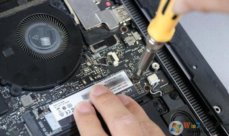 電腦怎么安裝固態(tài)硬盤？電腦安裝M.2和SATA SSD硬盤教程圖解